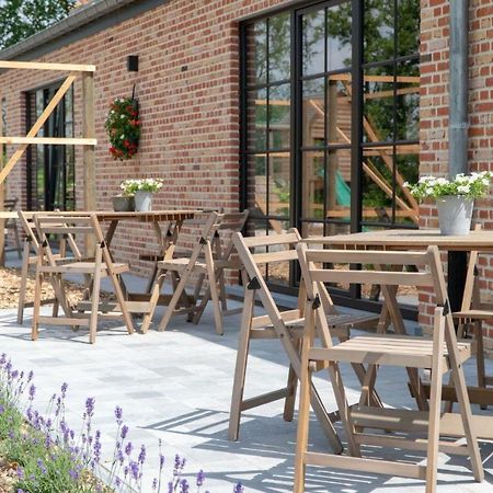 De Worfthoeve Bed & Breakfast Geel Exterior photo